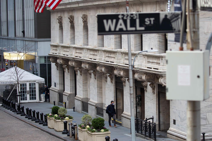 The New York Stock Exchange is moving to delist three Chinese telecom companies, saying on Wednesday that it will go ahead with the plan after receiving feedback from the Treasury Department.