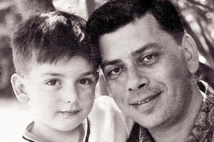 A 5-year-old Jeffrey Sherman is pictured with his father, songwriter Robert Sherman, in the early 1960s.