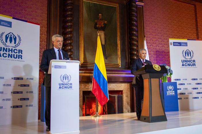 Colombian President Ivan Duque (right) and UN High Commissioner for Refugees Italian Filippo Grandi (left) held a briefing in Bogota on Feb. 8 to announce the temporary regularization of almost one million undocumented Venezuelans living in Colombia.