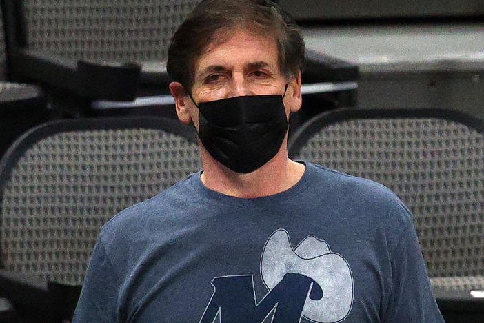 The Dallas Mavericks will resume playing "The Star-Spangled Banner" before their games at American Airlines Center, after an initial decision that reportedly came directly from owner Mark Cuban.