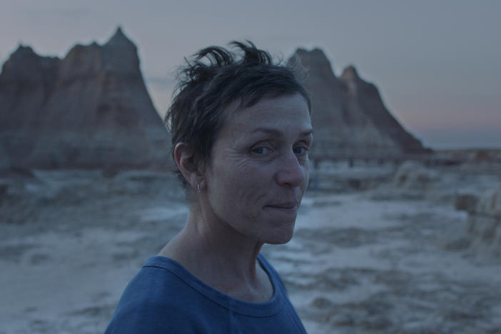 Restless and tired of ordinary life, Fern (Frances McDormand) takes to the road in <em>Nomadland.</em>