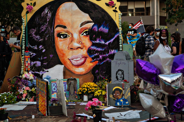 A makeshift memorial in downtown Louisville, Ky., for Breonna Taylor in September 2020. Taylor was killed a year ago in her home during a botched narcotics raid carried out by Louisville police.