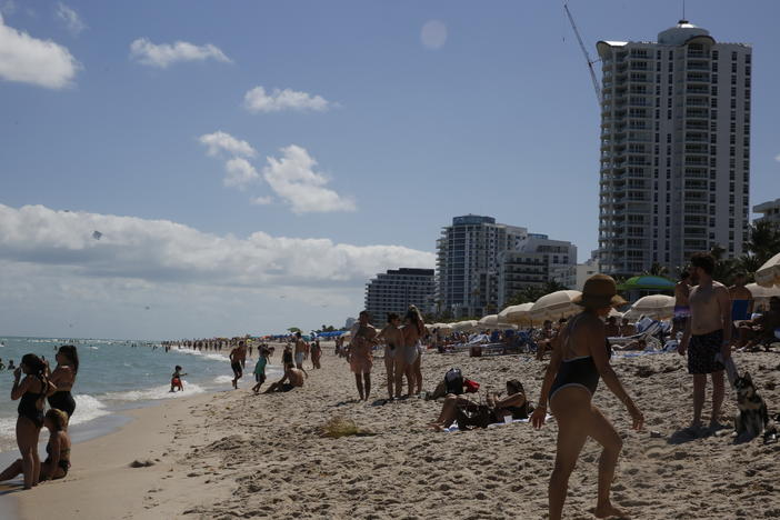 A majority of U.S. colleges have canceled spring break, in an attempt to curb student travel. But the rise of online classes means students can now attend college from anywhere, including Miami Beach.