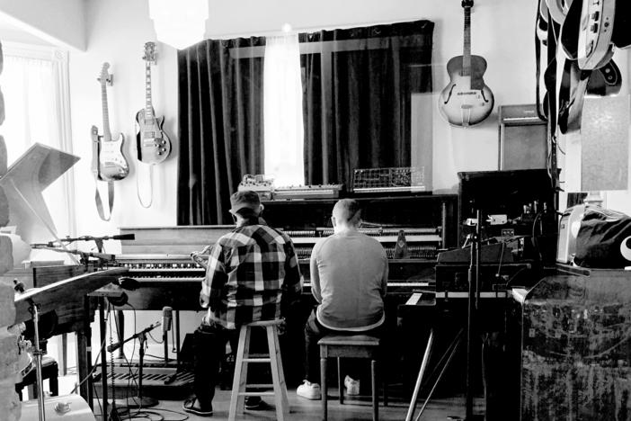 Pharoah Sanders and Floating Points in the studio.