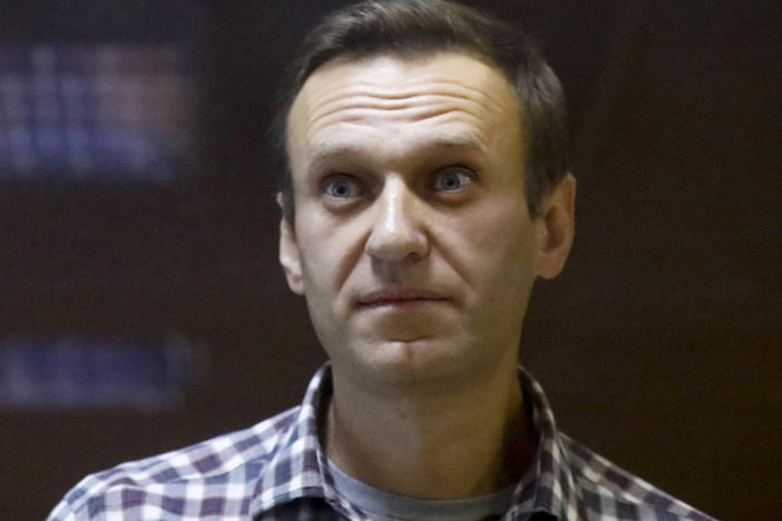 A doctor for imprisoned Russian opposition leader Alexei Navalny, who is in the third week of a hunger strike, said on Saturday that his health is deteriorating rapidly and that the 44-year-old Kremlin critic could be on the verge of death.