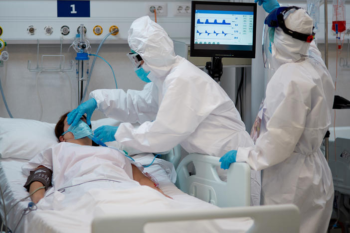 Serious cases of COVID-19 have grown in recent weeks in Americans 50 and younger.