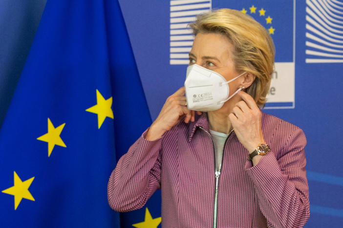 Ursula von der Leyen, president of the European Commission, wears a protective mask during a meeting in Brussels last week.