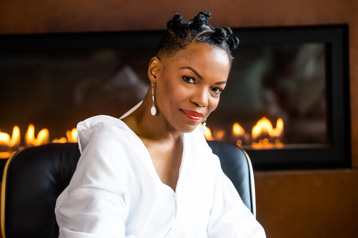 After more than a decade away from the recording studio, Nnenna Freelon returns with <em>Time Traveler,</em> an album she describes as a love letter to her late husband.