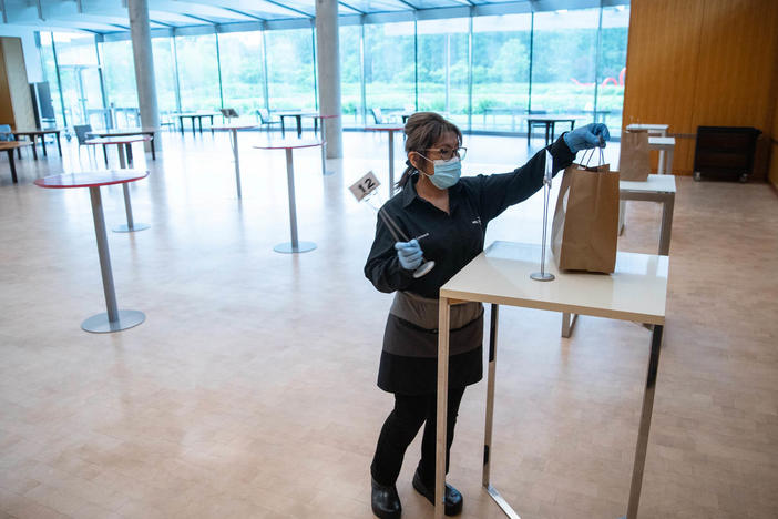 Janelia's cafeteria, which was noisy and crowded in pre-pandemic times, now operates a contactless takeout system.