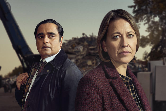 Sunny (Sanjeev Bhaskar) and Cassie (Nicola Walker) head up a police unit in charge of cold cases in the series <em>Unforgotten</em>.