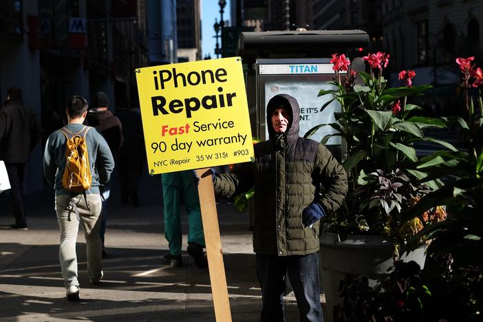 The executive order unveiled Friday includes plans to make it easier for people to fix their phones or other equipment themselves.