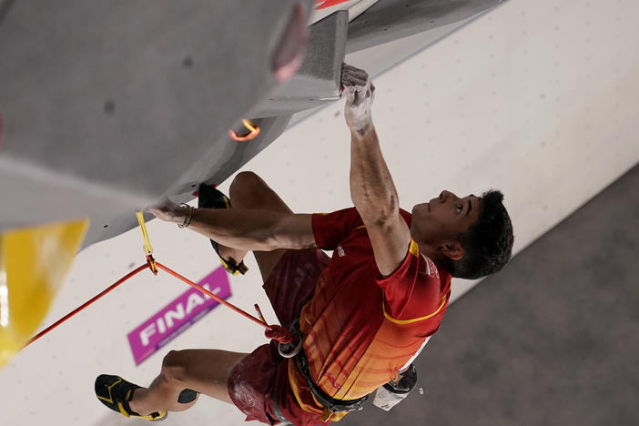 Spain's Alberto Ginés López climbs during the Sport Climbing men's combined final of the Tokyo Olympic Games.