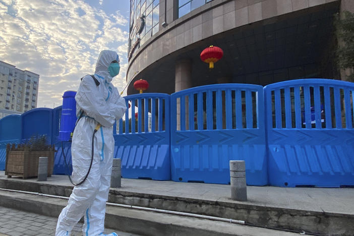 A new U.S. intelligence report could not conclude whether the SARS-CoV-2 virus escaped from a lab in Wuhan, China or spilled over from an infected animal. Without more information about the early days of the outbreak, a more definitive explanation is unlikely, the report found.