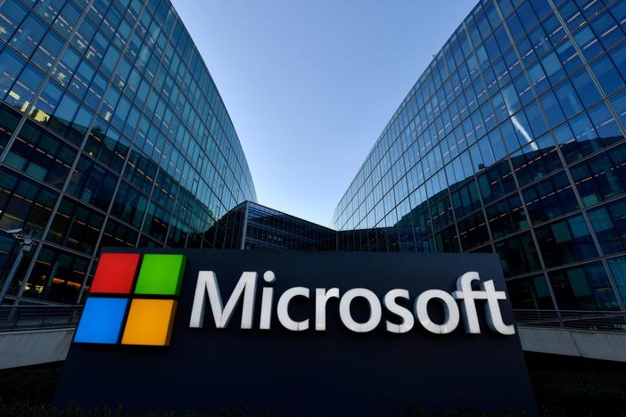 Microsoft says ditching passwords will make logging into your account both easier and safer.