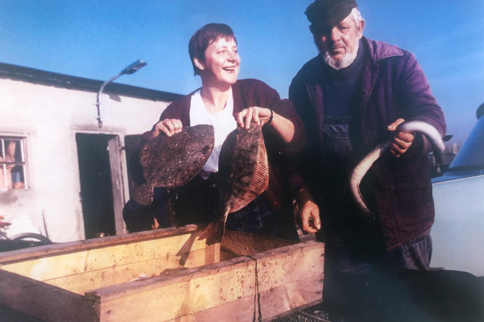 A picture that Hans-Joachim Bull has showing Merkel with his father in 1990.