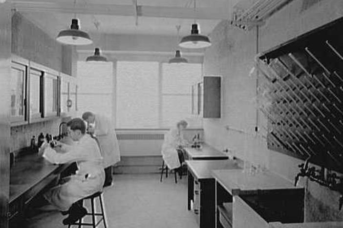 A laboratory in New York City's Bellevue Medical Center on May 17, 1949.