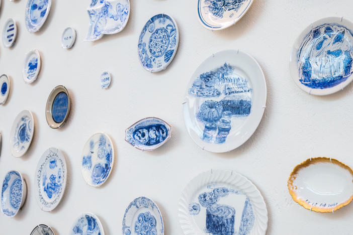 Julie Green's <em>The Last Supper</em> is currently on view at the Bellevue Arts Museum in Bellevue, Wash. There are 800 plates in the exhibit.