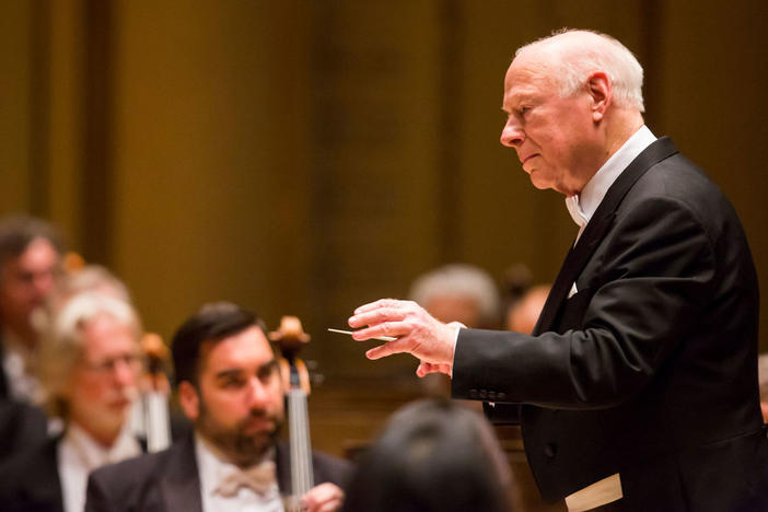 The conductor Bernard Haitink leading the Chicago Symphony Orchestra in an undated photo. Haitink died Thursday at age 92.