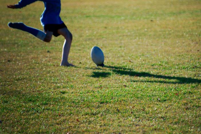 Rugby player Tevita Bryce collapsed midway through a match in New Jersey and went into cardiac arrest. Quick thinking from bystanders and an AED on site may have saved his life.