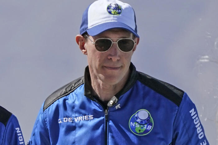Glen de Vries was among four passengers on Blue Origin's New Shepard rocket on Oct. 13. De Vries, 49, and Thomas P. Fischer, 54, died in crash of a single-engine plane that went down Thursday in a wooded area of Hampton Township, N.J.