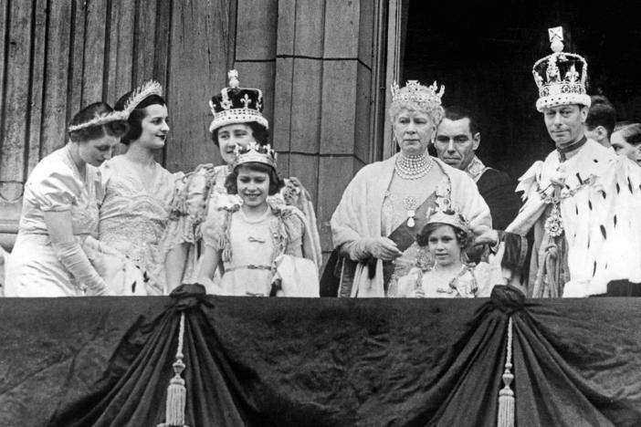 <strong>May 12, 1937:</strong> The Royal family is seen at Buckingham Palace in London after the coronation ceremony of Princess Elizabeth's father King George IV. From left: Elizabeth Bowes-Lyon, Princess Elizabeth, Mary of England, Princess Margaret and King George VI.