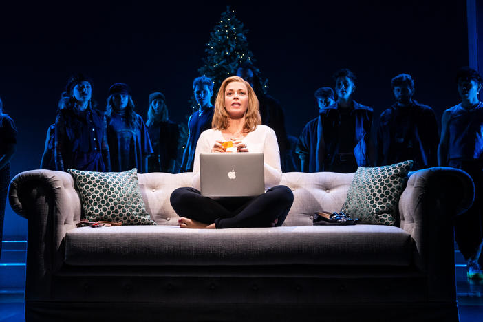 Elizabeth Stanley plays Mary Jane Healy, a central character in <em>Jagged Little Pill</em>.