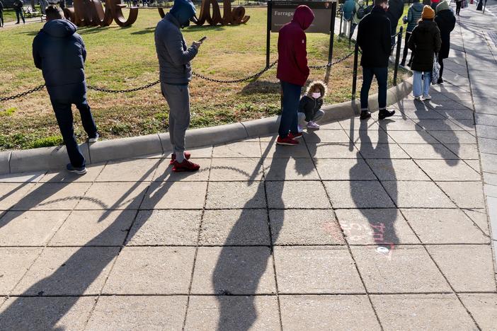A line forms at a walk-up COVID-19 testing site last week at Farragut Square, just blocks from the White House.