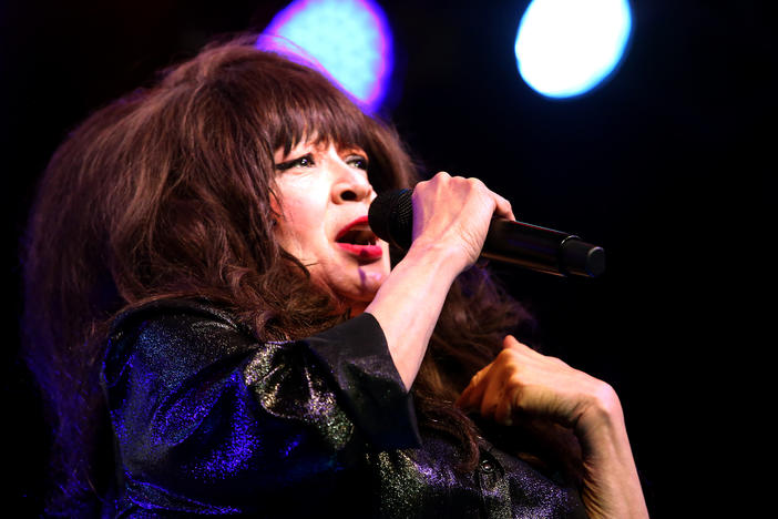 Singer Ronnie Spector performs  in 2017 in Anaheim, Calif.