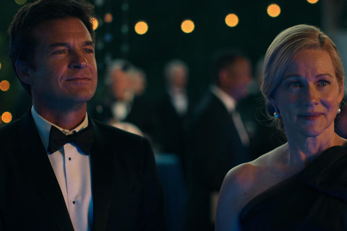 Jason Bateman as Marty Byrde and Laura Linney as Wendy Byrde on the Netflix drama <em>Ozark</em>.