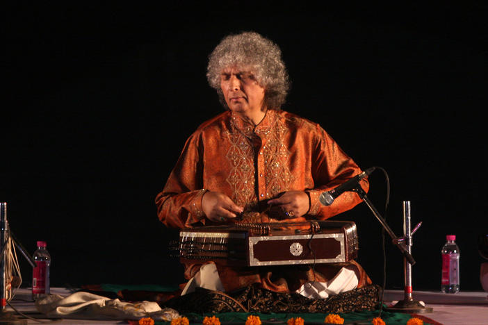 Indian musician and composer Shivkumar Sharman playing a concert in Pune, India, in 2009. Sharma died Tuesday at age 84.