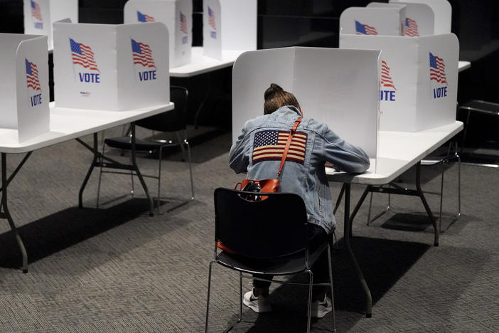 Missouri lawmakers approve a photo ID requirement for voters