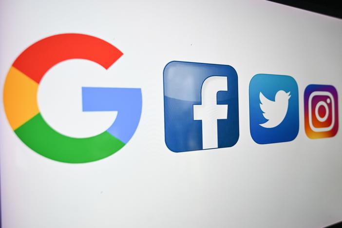 An industry group representing major tech companies, including Google, Facebook and Twitter, is asking the Supreme Court to stop a Texas social media law from going into effect.