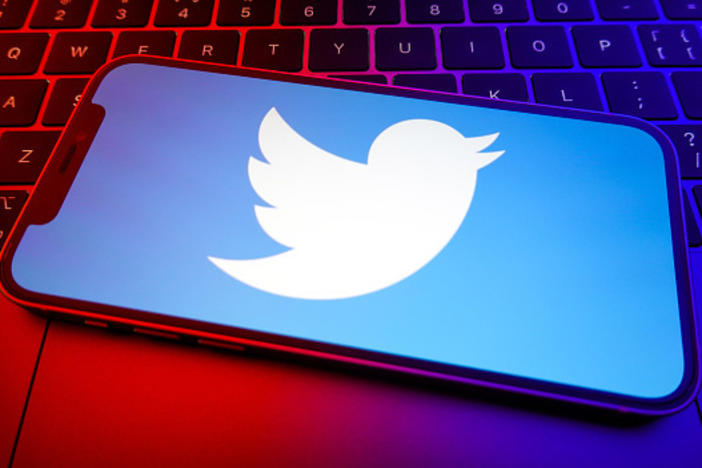 The Tampa Bay Rays and the New York Yankees used their Twitter accounts to increase awareness about gun violence instead of covering their game Thursday night.