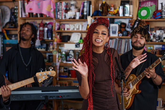 Ravyn Lenae performs a Tiny Desk concert.