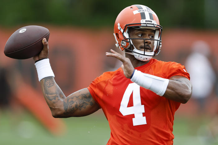 Cleveland Browns quarterback Deshaun Watson takes part in drills at the NFL football team's practice facility on June 14 in Berea, Ohio.