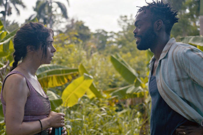 Cristin Milioti and William Jackson Harper play Emma and Noah in the new <em></em>Peacock series.