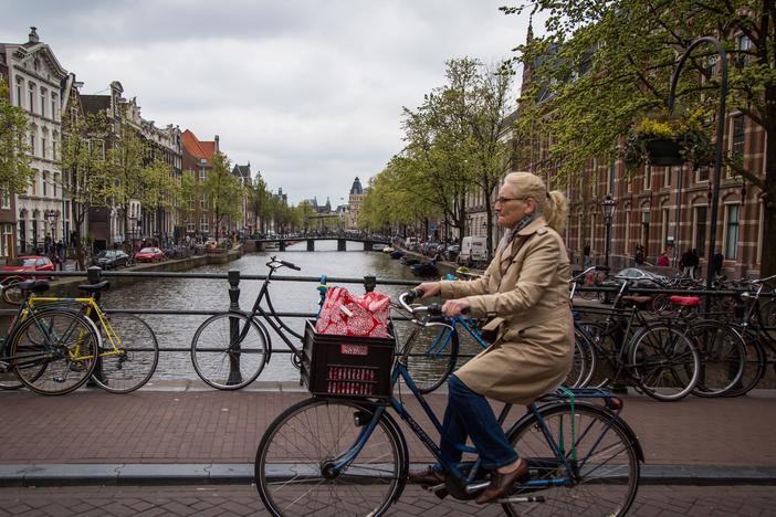 Will her bike wind up in that canal?