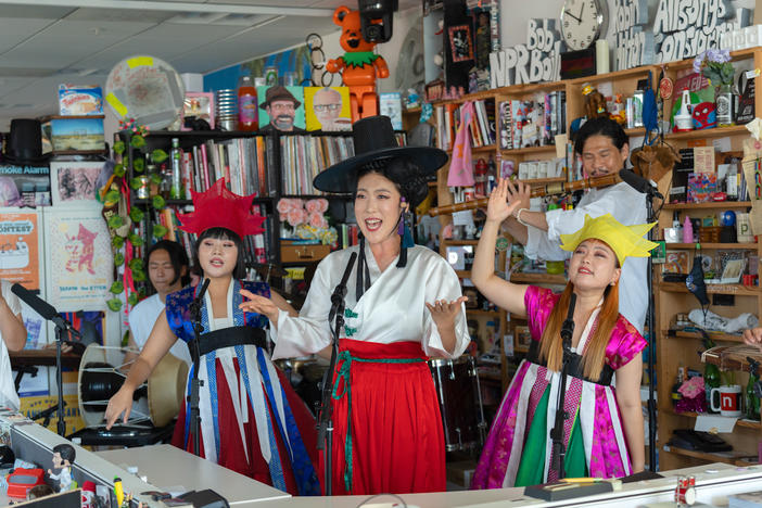ADG7 performs a Tiny Desk concert.