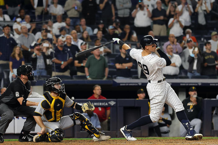 Aaron Judge of the New York Yankees hit his 60th home run of the season earlier this week, putting him one dinger shy of the long-standing American League record.