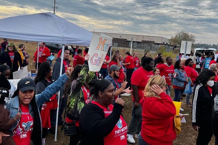 Call workers employed by federal contractor Maximus strike outside of the call center in Bogalusa, Louisiana on Tuesday, Nov. 1.