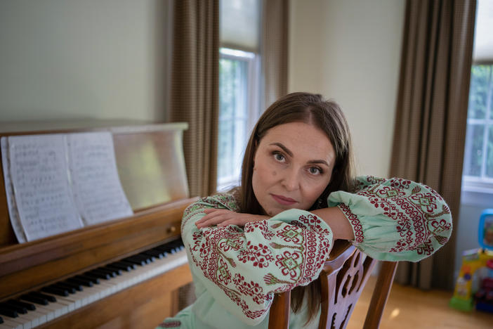 Olha Abakumova is an opera singer and a member of the Khmelnytskyi Regional Philharmonic and a music teacher. When she came to the U.S. with her daughter, she made sure to find room in her suitcase for her most treasured sheet music for Ukrainian arias that she sings.