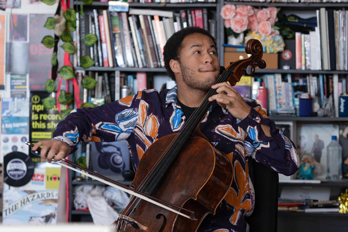 Sheku Kanneh-Mason performs a Tiny Desk concert.