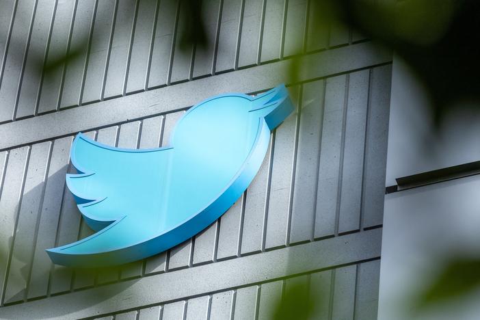 Half of Twitter's top 100 advertisers appear to no longer be advertising on the website.