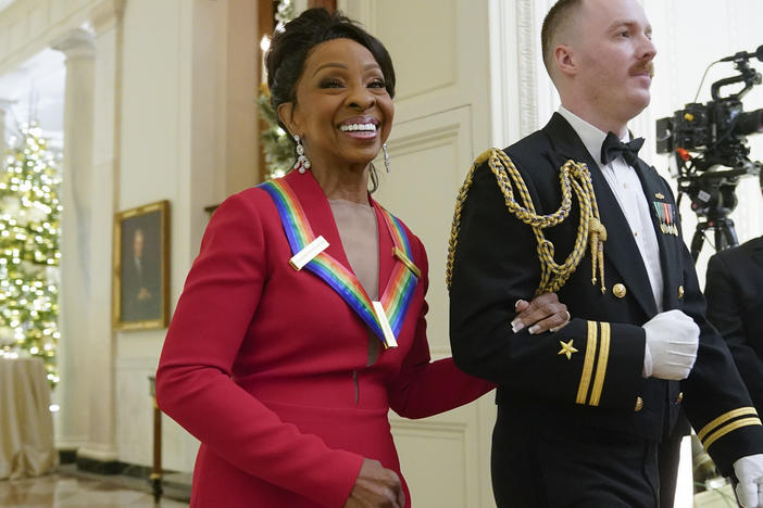 Gladys Knight arrives to attend the Kennedy Center honorees reception at the White House in Washington, Sunday, Dec. 4, 2022.