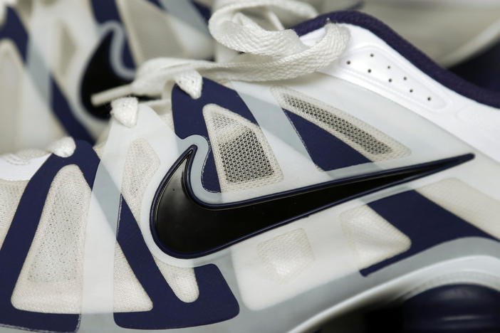 Eastbay hot sale nike shox