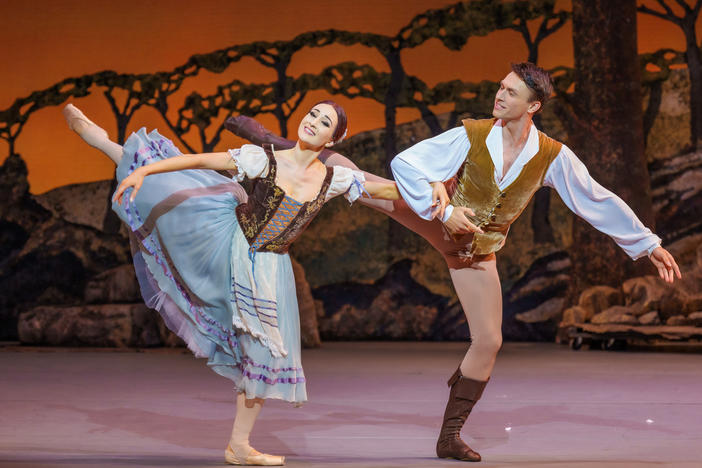 United Ukrainian Ballet Company members Liza Gogidze and Oleksii Kniazkov in <em>Giselle</em>, choreographed by Alexei Ratmansky.