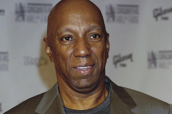 Motown's Barrett Strong arrives at the induction ceremony for 35th annual National Academy of Popular Music/Songwriters Hall of Fame in New York on June 10, 2004.