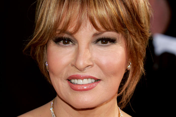 Actress Raquel Welch at the 62nd Annual Golden Globe Awards January 16, 2005.