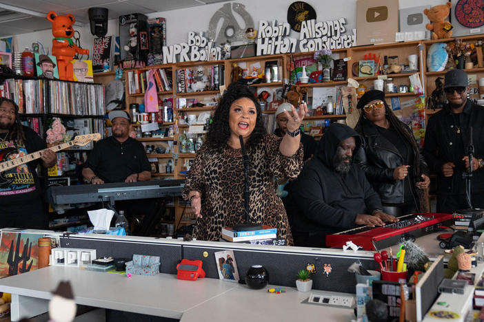 Tamela Mann performs a Tiny Desk concert.