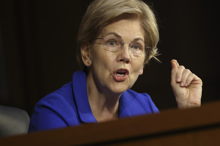 Sen. Elizabeth Warren questions Treasury Secretary Janet Yellen and Federal Reserve Chairman Powell during a Senate Banking, Housing and Urban Affairs Committee hearing on Sept. 28, 2021 in Washington, D.C.